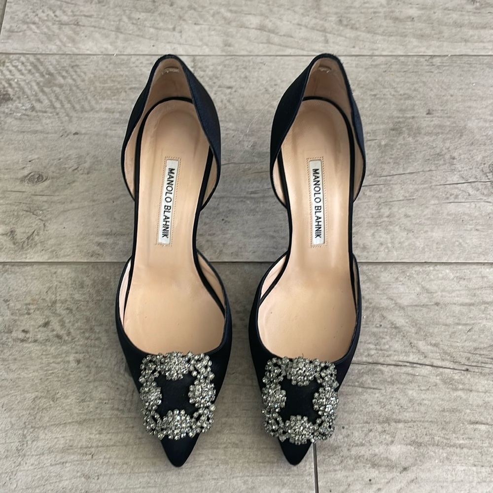 Hangisi kitten-heel satin slingback pumps